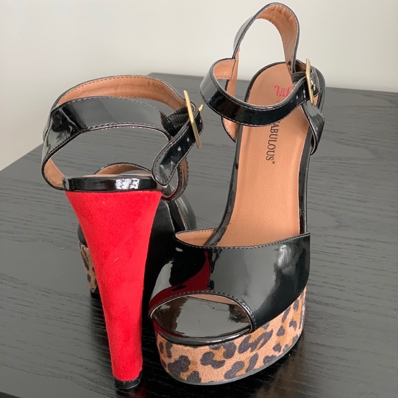 *DONATED* Shiloh Platform Red & Leopard Sandals - Picture 5 of 7